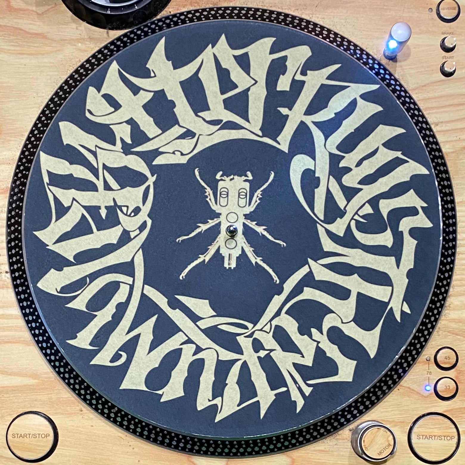 🔥 SUPERSEAL SLIP MATS!!!🔥Guess Butter Rugs Design💥 12" Pair Skratchy Seal Slippers 2.0