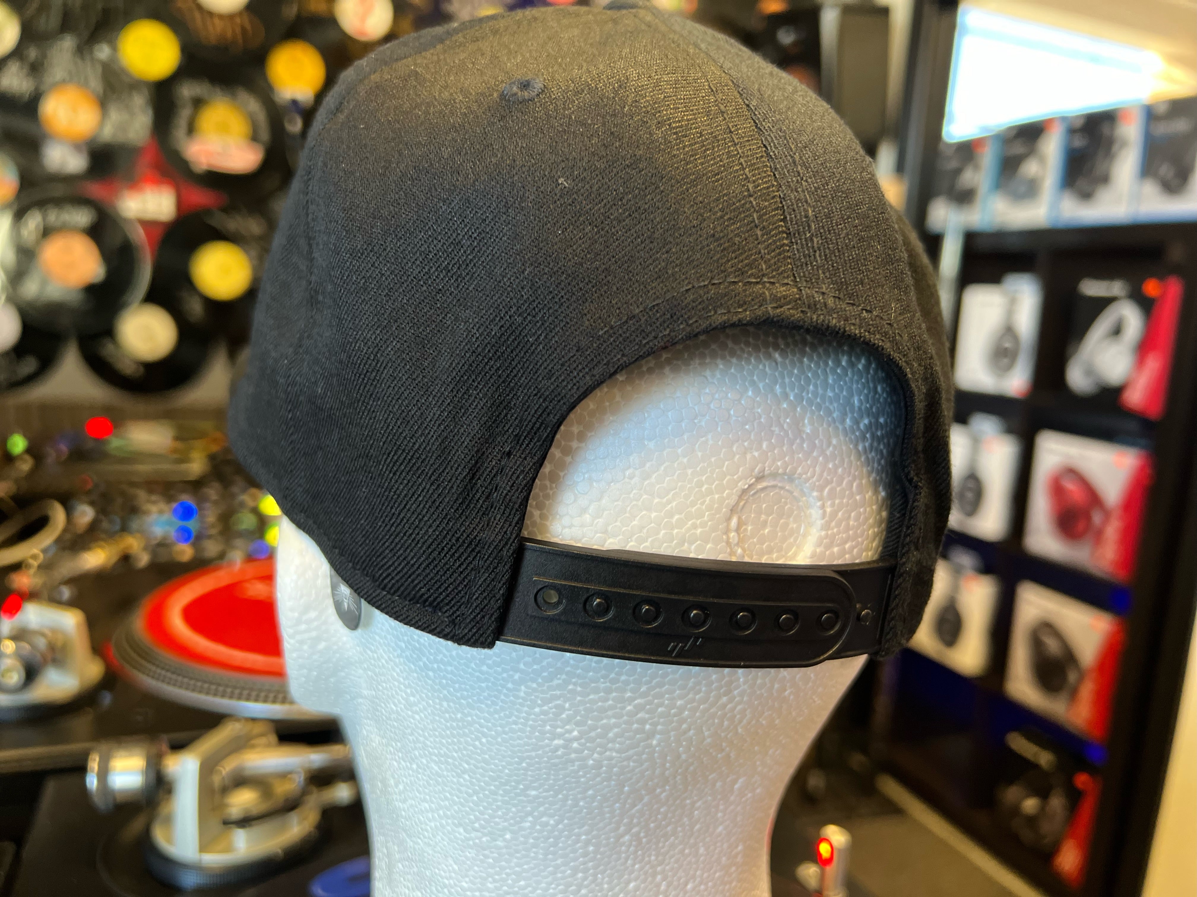 Flexfit Snap-Back - BLACK – DJ QBert